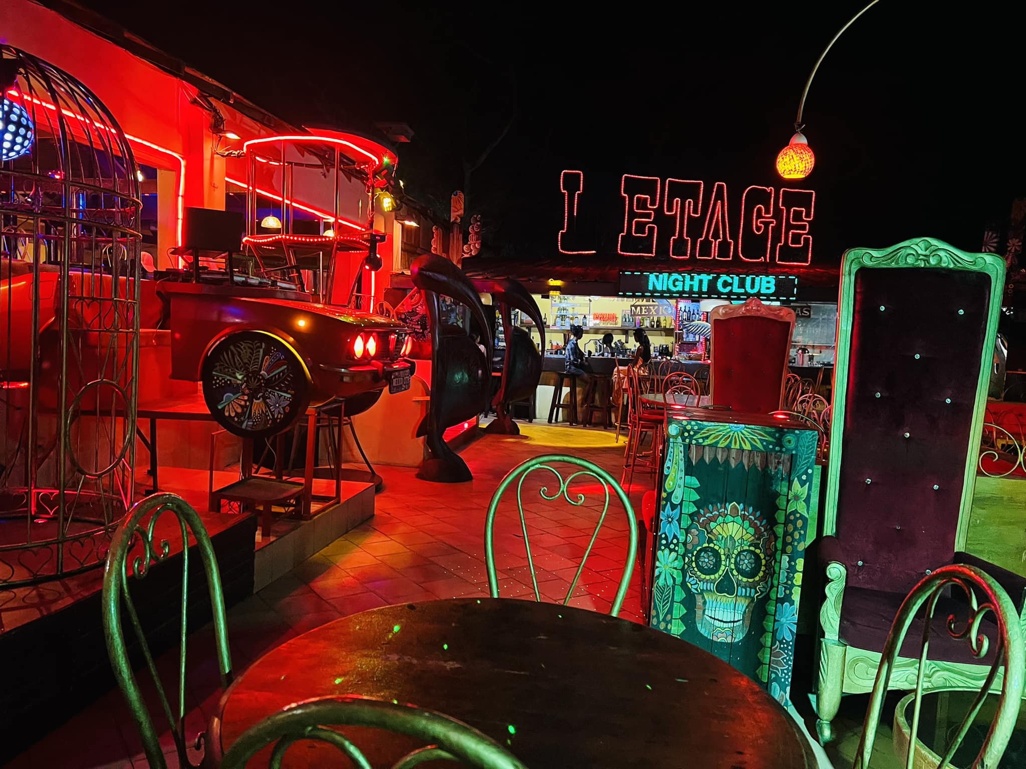 Danse et boîte de nuit à Saly.