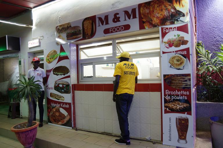 Fast Food M&M, à Saly Sénégal